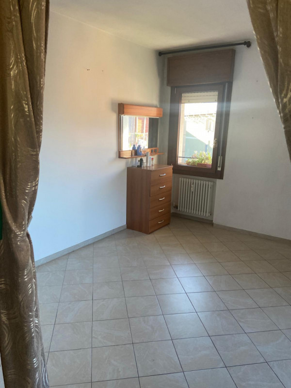 STRA al confine con il Comune di VIGONZA: CLASSE E, EPgl,nren 179,75 KWh/mq anno. 
Quartiere inte...