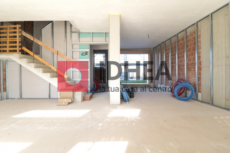 ISTRANA FRAZIONE - IN FASE DI COSTRUZIONE

""" RIFERIMENTO NSIE2 """

CLASSE ENERGETICA A4

L'Age...