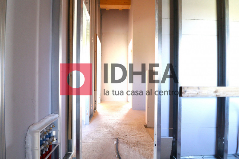 ISTRANA FRAZIONE - IN FASE DI COSTRUZIONE

""" RIFERIMENTO NSIE2 """

CLASSE ENERGETICA A4

L'Age...