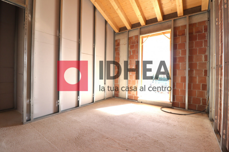 ISTRANA FRAZIONE - IN FASE DI COSTRUZIONE

""" RIFERIMENTO NSIE2 """

CLASSE ENERGETICA A4

L'Age...