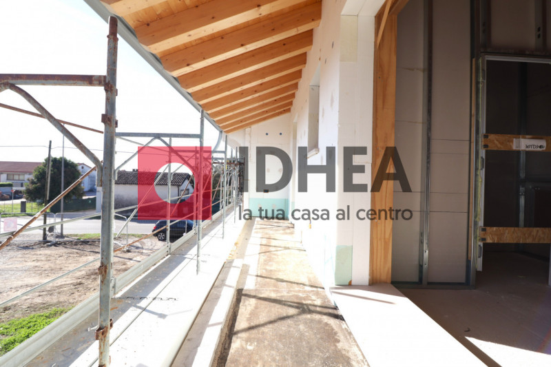 ISTRANA FRAZIONE - IN FASE DI COSTRUZIONE

""" RIFERIMENTO NSIF3 """

CLASSE ENERGETICA A4

L'Age...