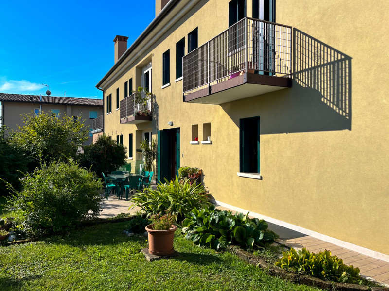 (Per INFO Vittorio 3517343301) A due passi dal cuore di Pieve di Soligo proponiamo in vendita un ...