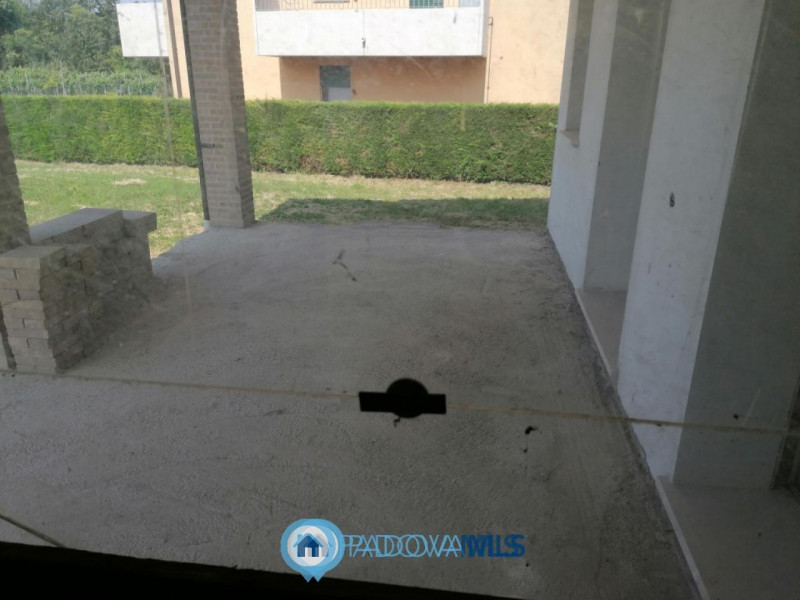 Immobile in esclusiva al Gruppo Padova MLS

CODEVIGO - Loc. ROSARA. 

Inserita su lotto di ca. 1....