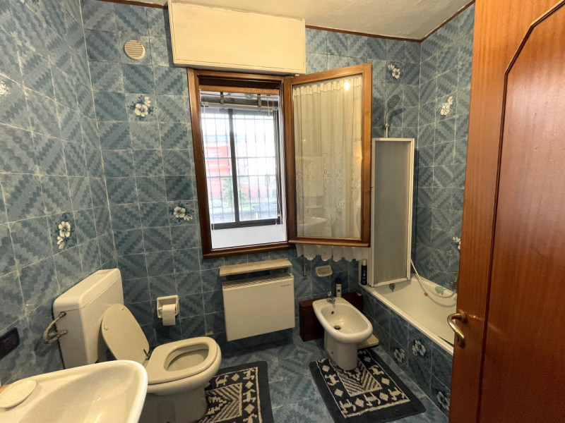 Nel cuore di Mellaredo, frazione del Comune di Pianiga, si propone in vendita un luminosissimo ap...