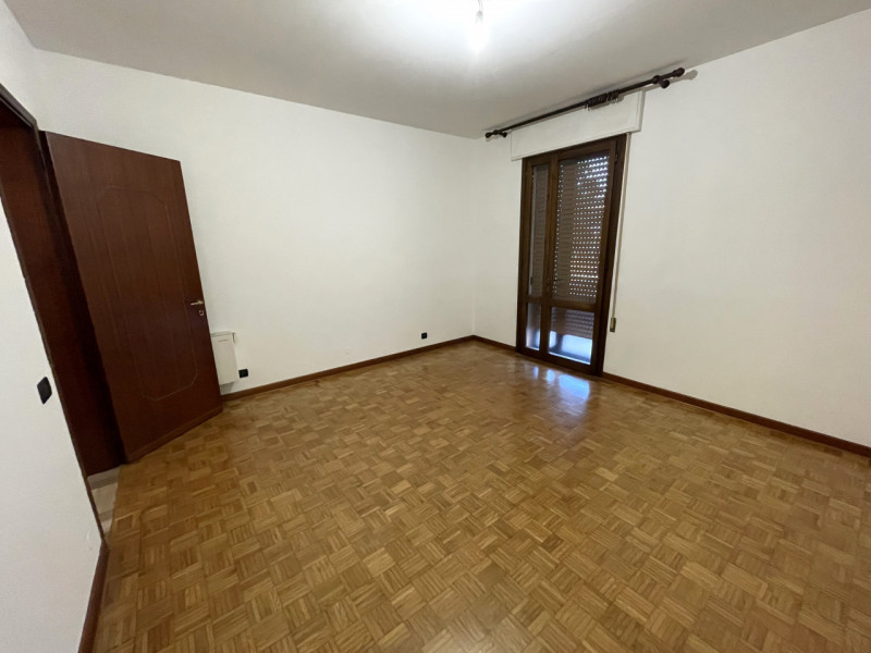 Nel cuore di Mellaredo, frazione del Comune di Pianiga, si propone in vendita un luminosissimo ap...