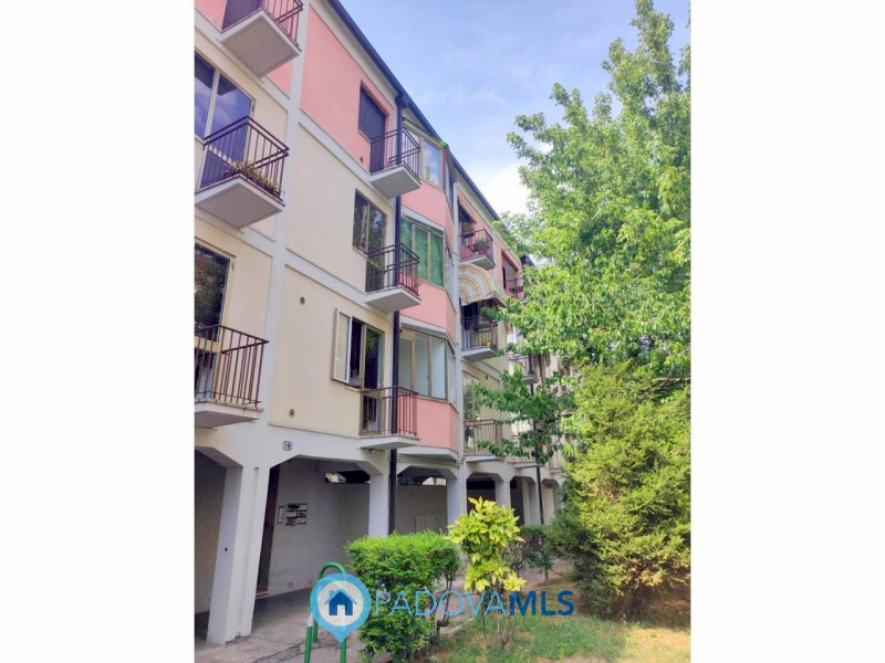 Immobile in esclusiva al Gruppo Padova MLS

Padova zona Forcellini: in centro al quartiere, in po...