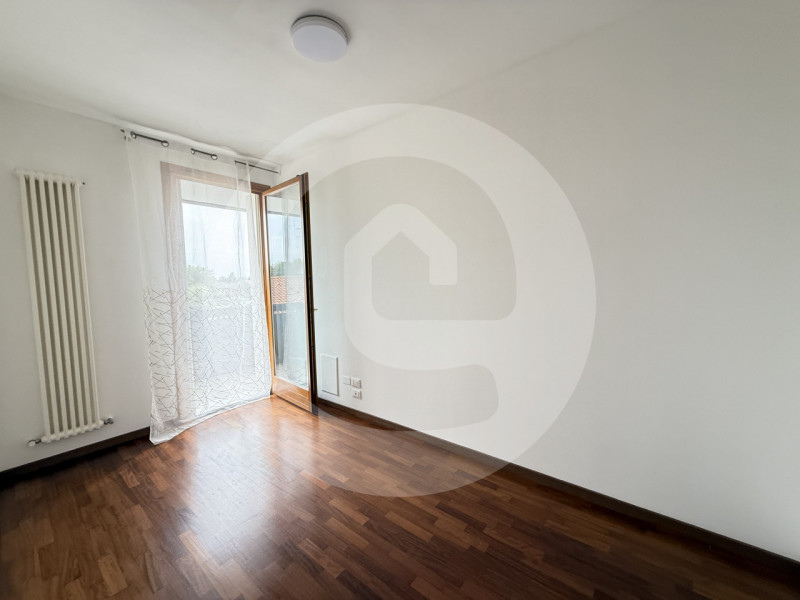 Scopri questo appartamento trilocale situato nel cuore di Piombino Dese, a pochi passi dal centro...