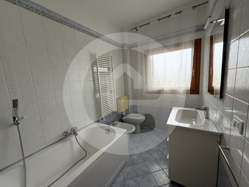 Scopri questo appartamento trilocale situato nel cuore di Piombino Dese, a pochi passi dal centro...