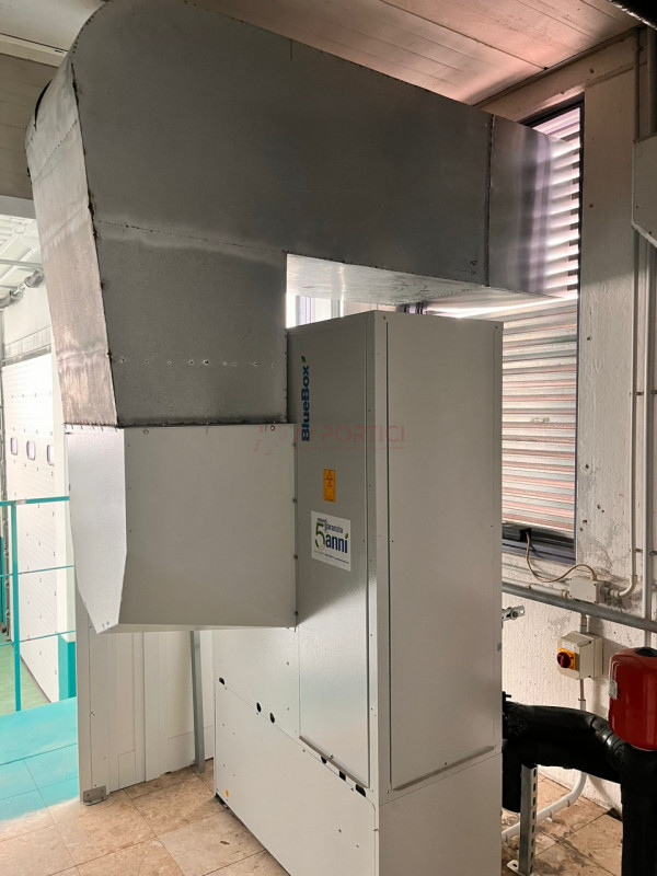 CODEVIGO - In Zona artigianale, proponiamo CAPANNONE perfetto per attività industriali, logistich...