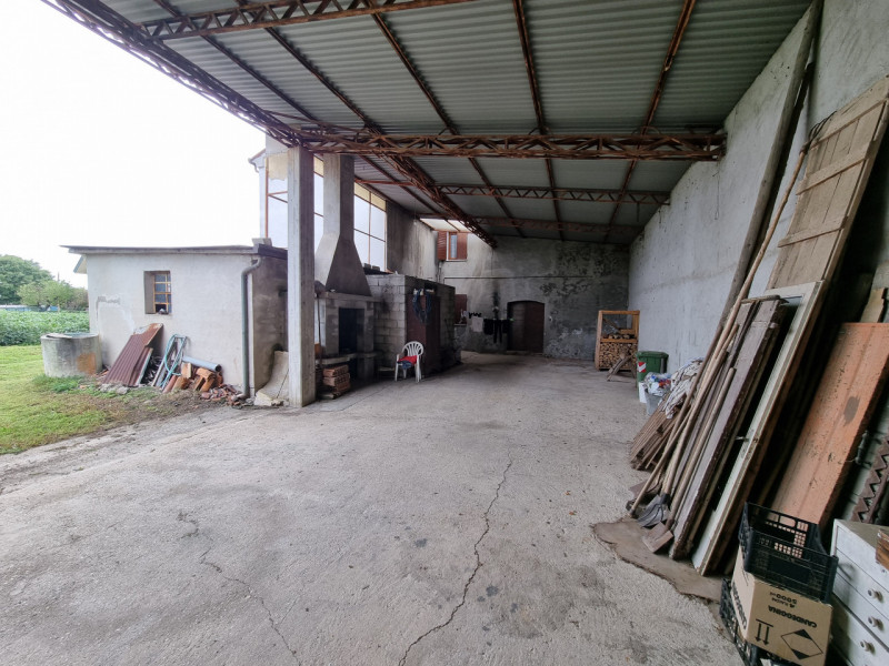 Montegaldella (VI), appena fuori dal centro abitato Proponiamo in Vendita Nuda Proprietà di quest...