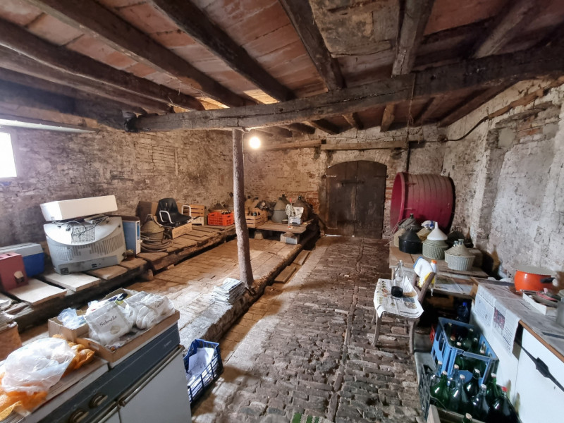 Montegaldella (VI), appena fuori dal centro abitato Proponiamo in Vendita Nuda Proprietà di quest...