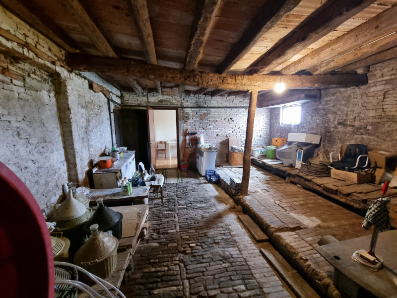 Montegaldella (VI), appena fuori dal centro abitato Proponiamo in Vendita Nuda Proprietà di quest...