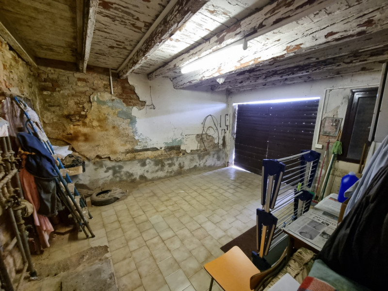 Montegaldella (VI), appena fuori dal centro abitato Proponiamo in Vendita Nuda Proprietà di quest...