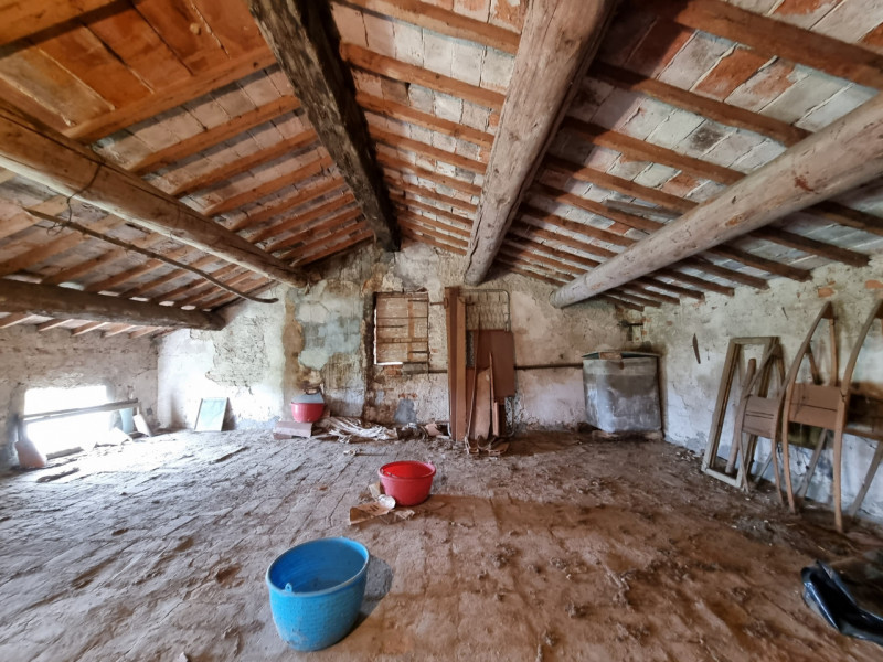 Montegaldella (VI), appena fuori dal centro abitato Proponiamo in Vendita Nuda Proprietà di quest...