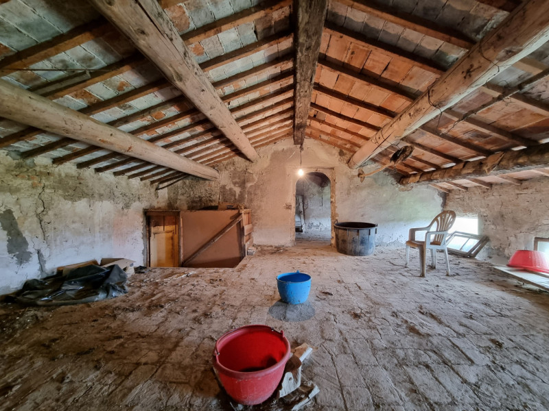 Montegaldella (VI), appena fuori dal centro abitato Proponiamo in Vendita Nuda Proprietà di quest...