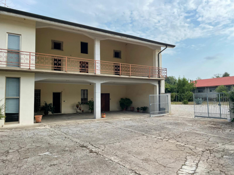 Lonato del Garda Vendita Casa singola terratetto
