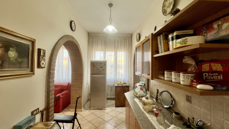 Interessante soluzione in contesto residenziale di sole 4 unità abitative, senza spese condominia...