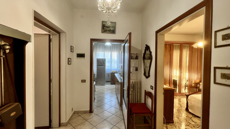 Interessante soluzione in contesto residenziale di sole 4 unità abitative, senza spese condominia...