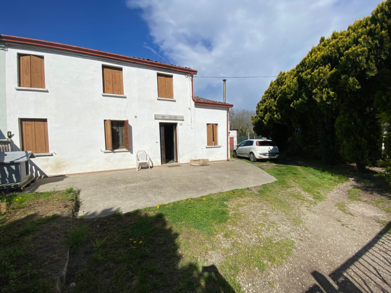 Tribano Vendita Casa a schiera