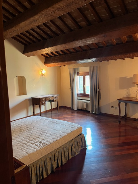 PADOVA CENTRO STORICO, Riferimento MC003: tra Piazza dei Signori e Piazza Duomo in zona ZTL, impo...