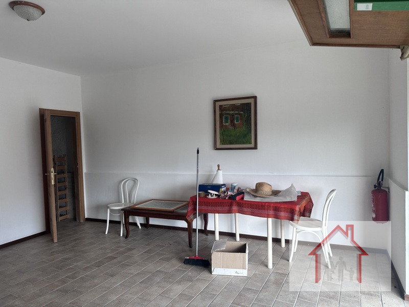 Rif.: PAL034 - Per informazioni contattare Paolo al numero 3488545745.

Luxor Immobiliare è lieta...