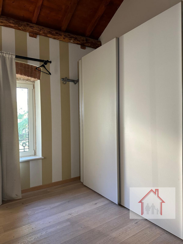 Rif: DV112
X Info - Denis: 3402540785

Piovene Rocchette (VI)

Opportunità unica di investimento ...