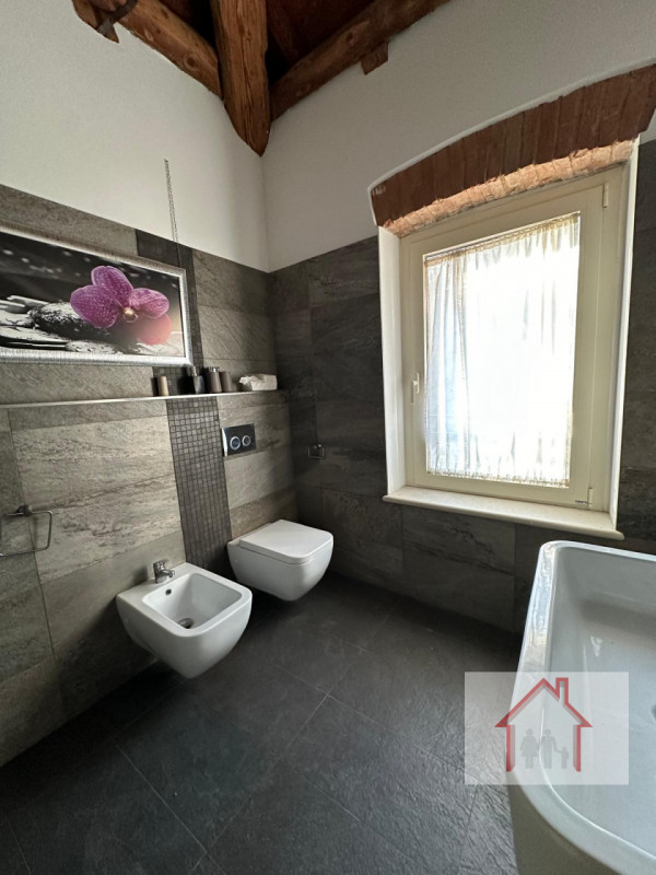 Rif: DV112
X Info - Denis: 3402540785

Piovene Rocchette (VI)

Opportunità unica di investimento ...