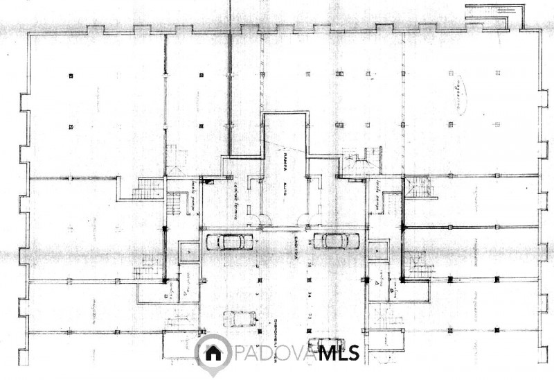 Immobile in esclusiva al Gruppo Padova MLS

Zona pedonale, in ottima posizione di passaggio, nego...