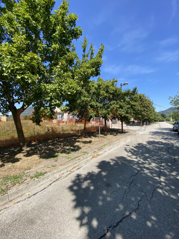 VO' EUGANEO: situato in un recente e tranquillo quartiere residenziale, proponiamo in vendita un ...