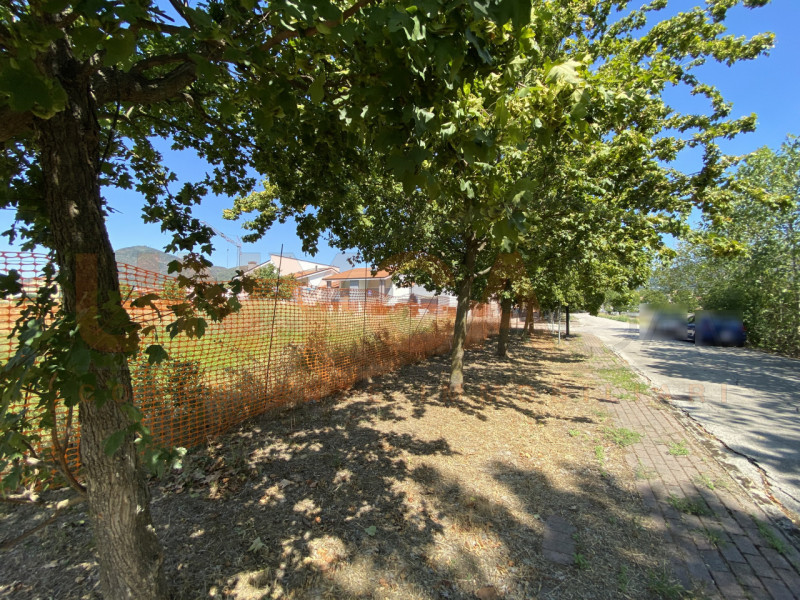 VO' EUGANEO: situato in un recente e tranquillo quartiere residenziale, proponiamo in vendita un ...