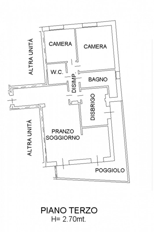(Per INFO Roberto 3453195338) Situato nel cuore di Montebelluna, precisamente in Piazza Oberkoche...