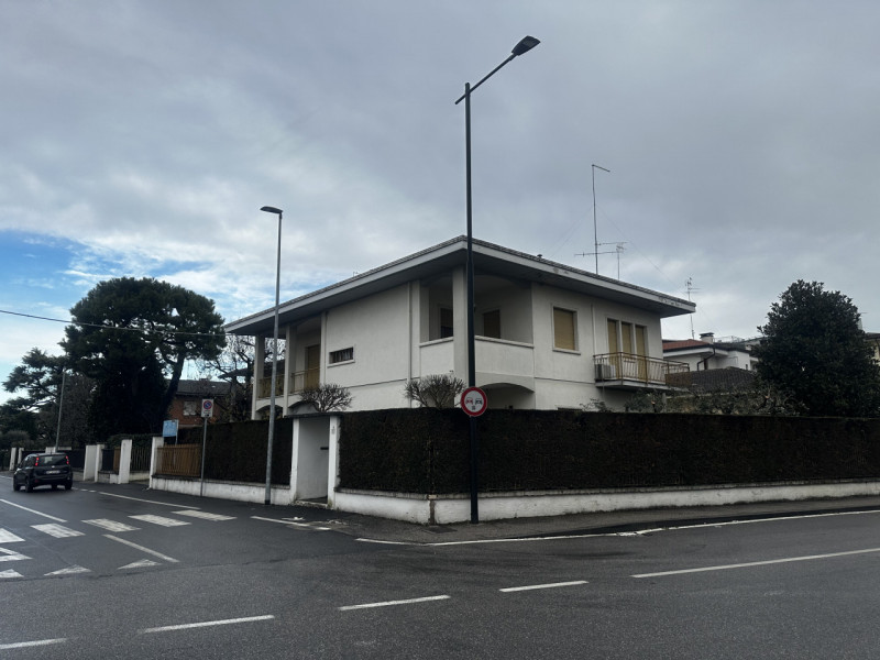 Villafranca di Verona Vendita Casa singola terratetto