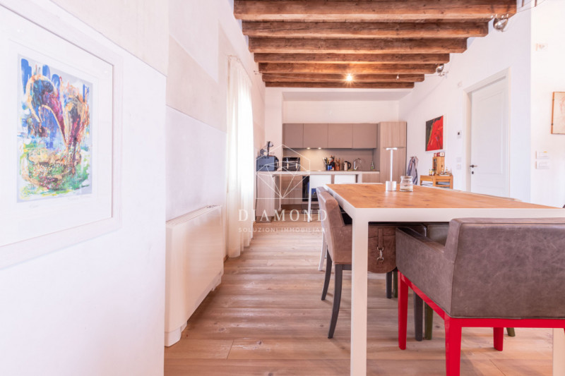 DISPONIBILE DAL 01 FEBBRAIO 2026.
Falzè di Trevignano: Appartamento inserito in Villa Veneta risa...