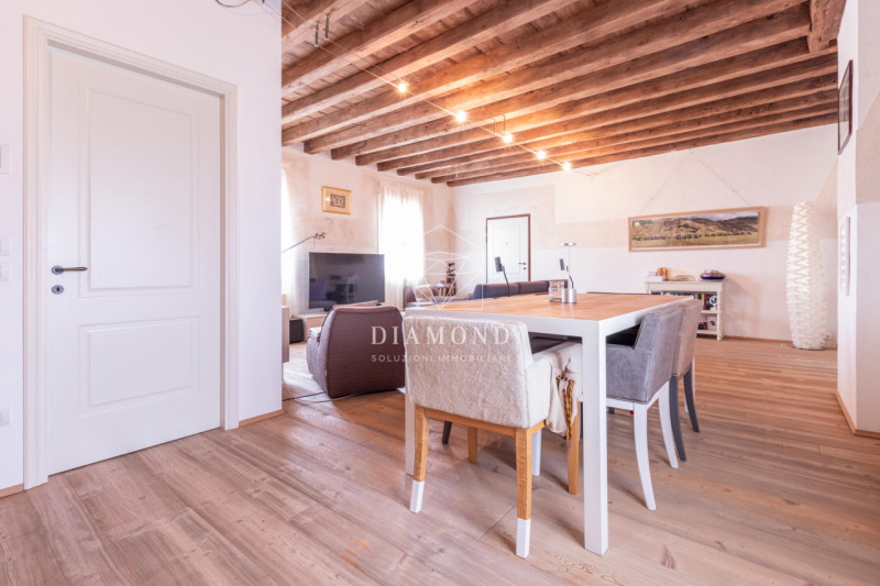 DISPONIBILE DAL 01 FEBBRAIO 2026.
Falzè di Trevignano: Appartamento inserito in Villa Veneta risa...