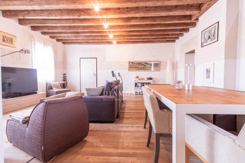 DISPONIBILE DAL 01 FEBBRAIO 2026.
Falzè di Trevignano: Appartamento inserito in Villa Veneta risa...