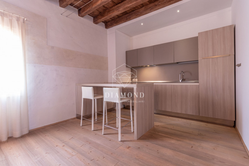 DISPONIBILE DA SUBITO.

Falzè di Trevignano: Appartamento inserito in Villa Veneta risalente al 1...