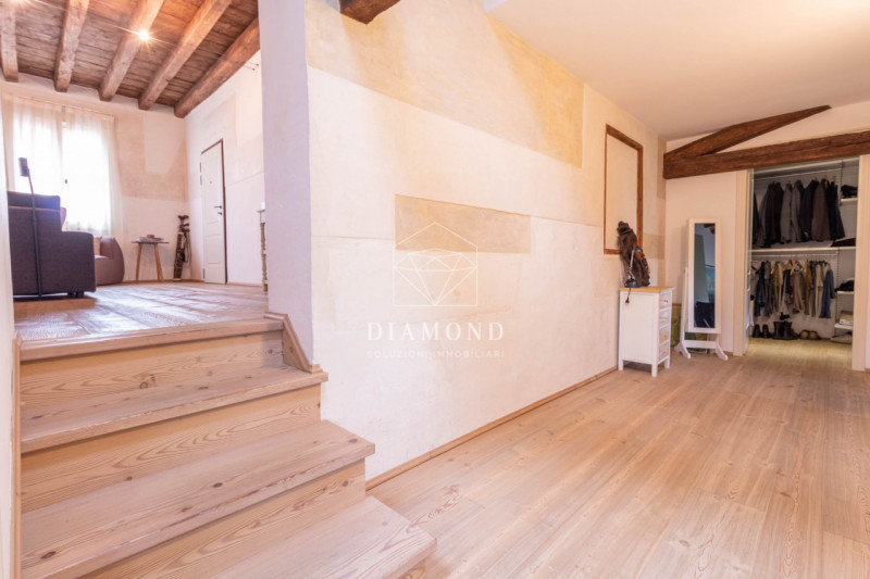 DISPONIBILE DAL 01 FEBBRAIO 2026.
Falzè di Trevignano: Appartamento inserito in Villa Veneta risa...