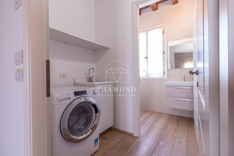 DISPONIBILE DA SUBITO.

Falzè di Trevignano: Appartamento inserito in Villa Veneta risalente al 1...