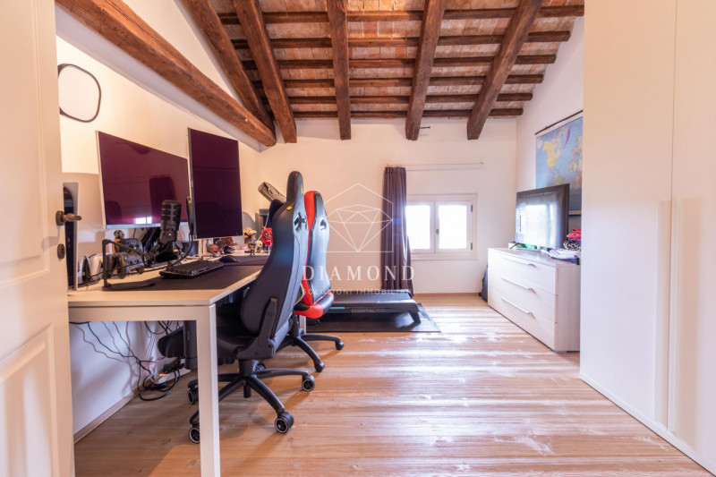 DISPONIBILE DAL 01 FEBBRAIO 2026.
Falzè di Trevignano: Appartamento inserito in Villa Veneta risa...