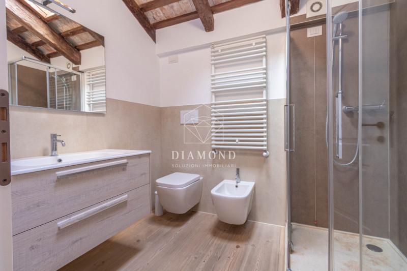 DISPONIBILE DA SUBITO.

Falzè di Trevignano: Appartamento inserito in Villa Veneta risalente al 1...