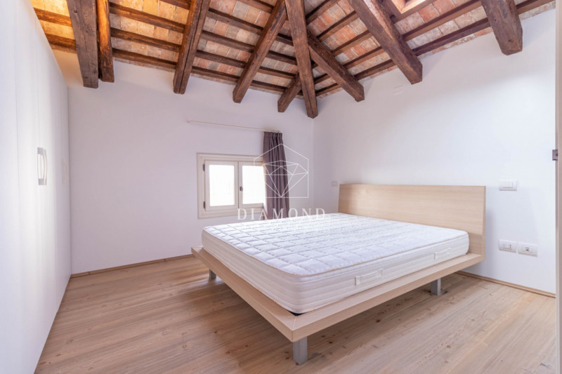 DISPONIBILE DA SUBITO.

Falzè di Trevignano: Appartamento inserito in Villa Veneta risalente al 1...