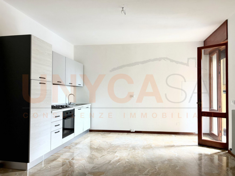 MONTEGALDA: appartamento al primo piano, composto zona giorno, da due spaziose camere matrimonial...