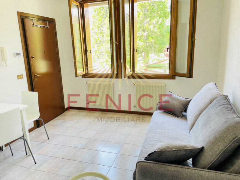 Scoprite l'opportunità unica di affittare fino a giugno 2026 un meraviglioso appartamento bilocal...