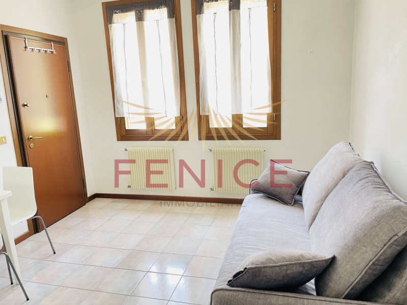 Scoprite l'opportunità unica di affittare fino a giugno 2026 un meraviglioso appartamento bilocal...