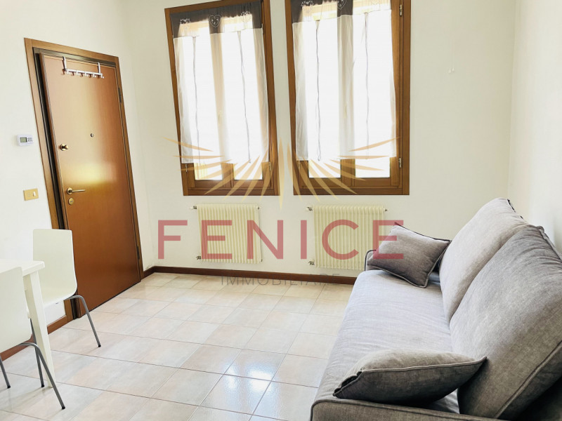 Scoprite l'opportunità unica di affittare fino a giugno 2026 un meraviglioso appartamento bilocal...