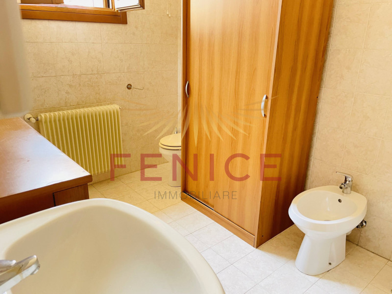 Scoprite l'opportunità unica di affittare fino a giugno 2026 un meraviglioso appartamento bilocal...