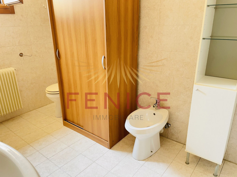 Scoprite l'opportunità unica di affittare fino a giugno 2026 un meraviglioso appartamento bilocal...