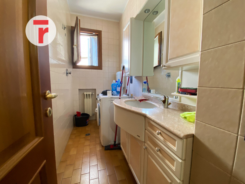 CADONEGHE - loc.Bragni - In contesto residenziale tranquillo e ben servito, proponiamo in affitto...