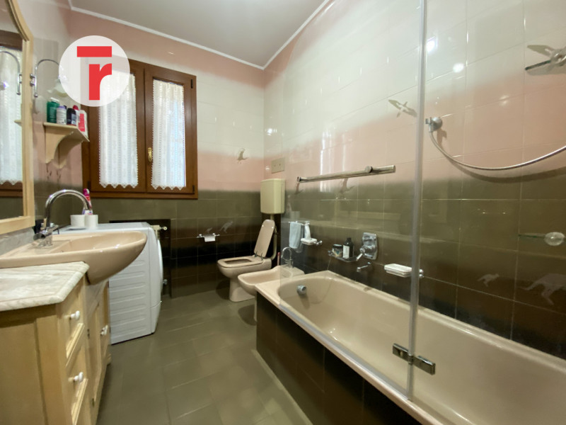 CADONEGHE - loc.Bragni - In contesto residenziale tranquillo e ben servito, proponiamo in affitto...