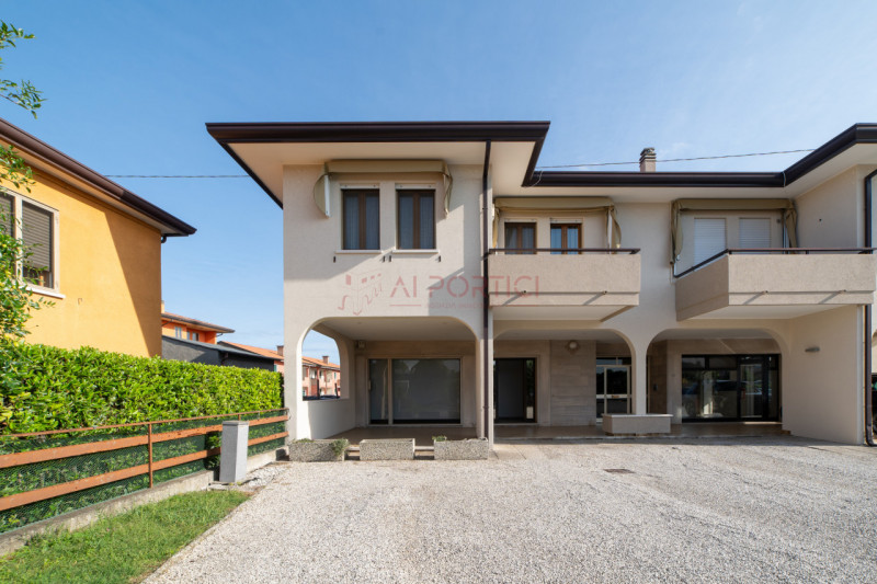 Prozzolo di CAMPONOGARA - Ex laboratorio, che grazie alla posizione strategica risulta essere un ...